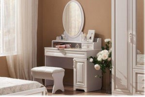 Туалетный столик