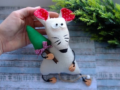 Встречаем Тигра: как украсить елку на Новый год-2022, чтобы привлечь удачу (видео)